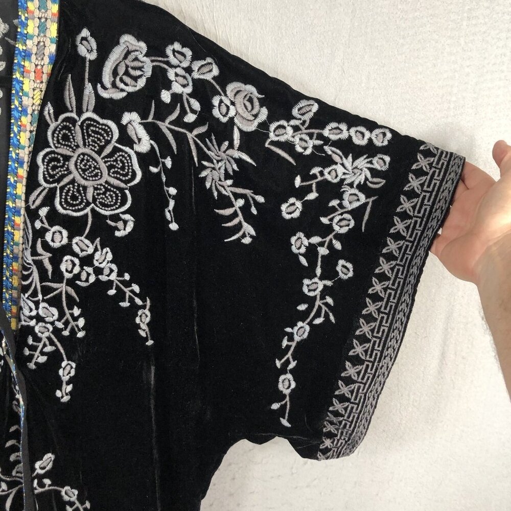 Velvet Cardigan Womens Medium Black Boho Art to Wear L&B Embroidered Statement - Picture 10 of 16